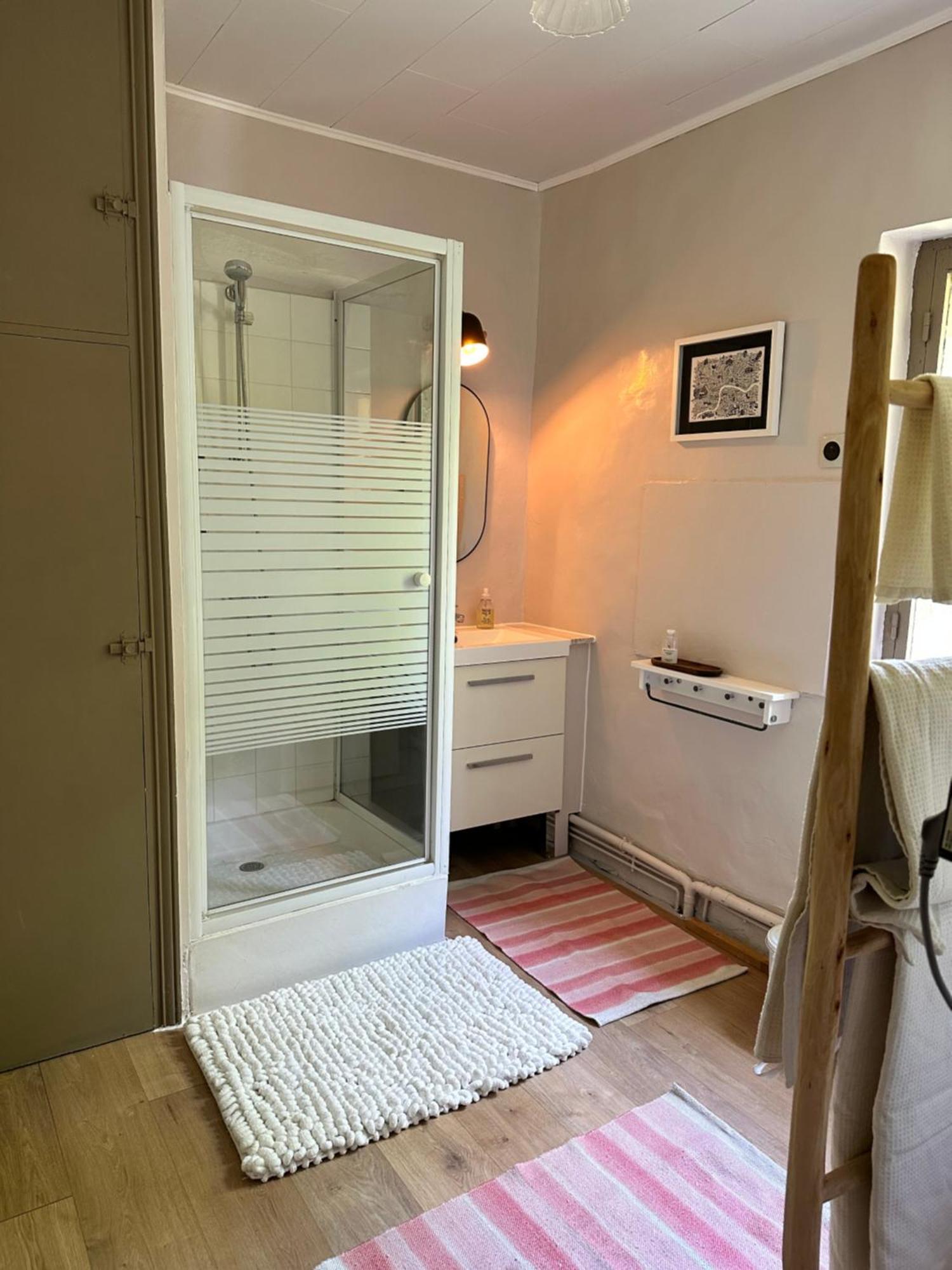 Вилла The Snug House Maurens  Экстерьер фото